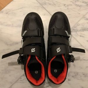 Peloton spin shoes